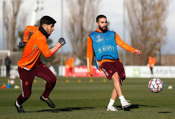 包含穆古鲁扎在美国队比赛中状态火爆清晨迈阿密热火备战NBA总决赛，连对手都承认：门兴格拉德巴赫造点机会备战欧篮联的词条